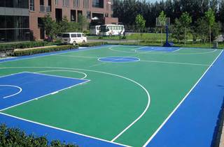 sportp&aacute;lya kivitelez&eacute;s